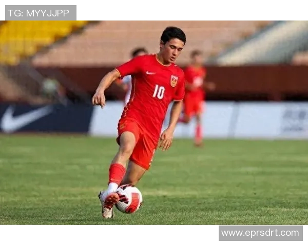 足球巨星风云榜：探索传奇球员的辉煌成就与背后的故事