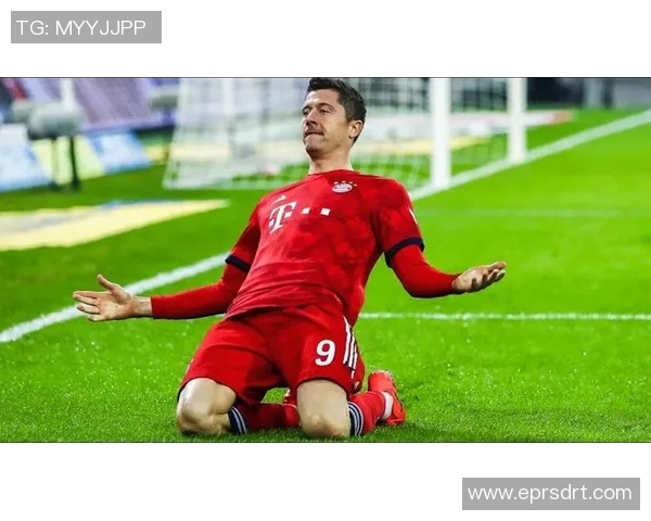 《足球球星闪耀赛场弹幕游戏新体验挑战极限激情》