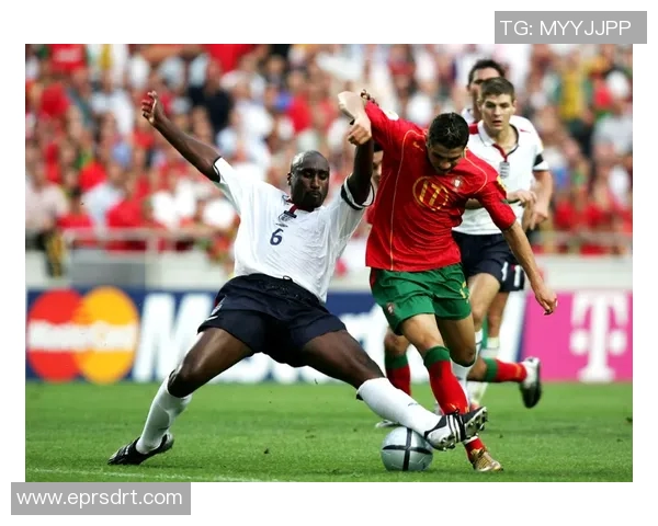 以颜值与实力并存的足球帅气球星为核心探索绿茵场的魅力风采 以颜值与实力并存的足球帅气球星为核心探索绿茵场的魅力风采